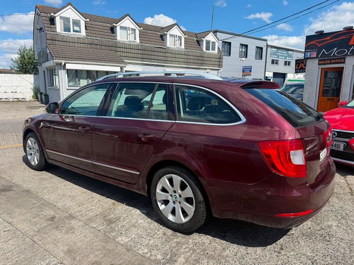 Skoda Superb 2012