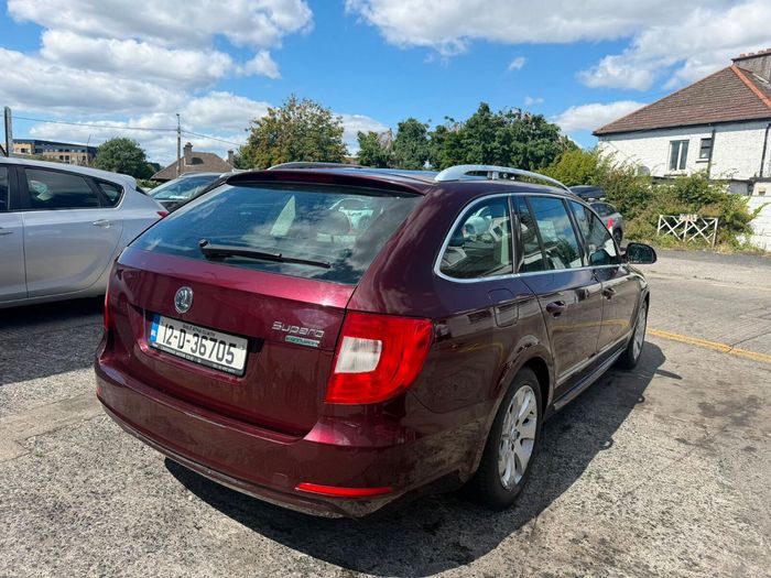 Skoda Superb 2012