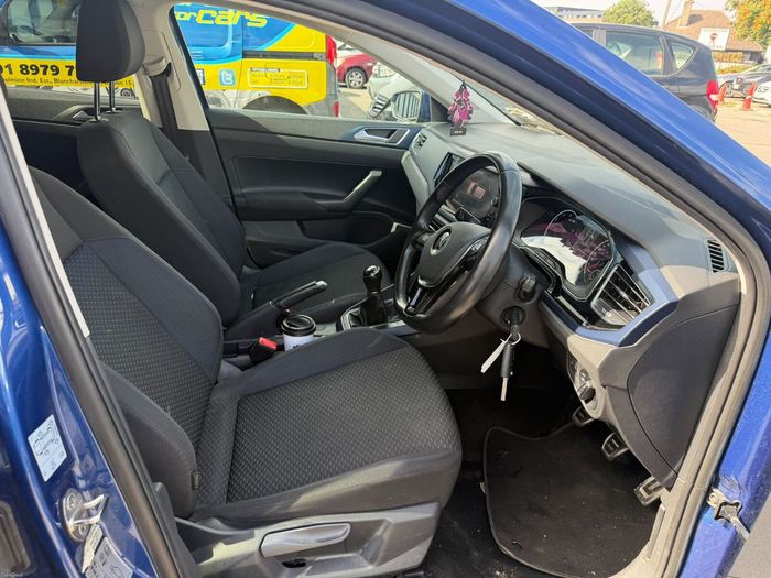 Volkswagen Polo 2021