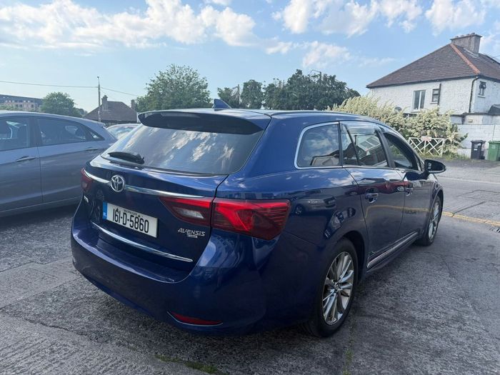 Toyota Avensis 2016