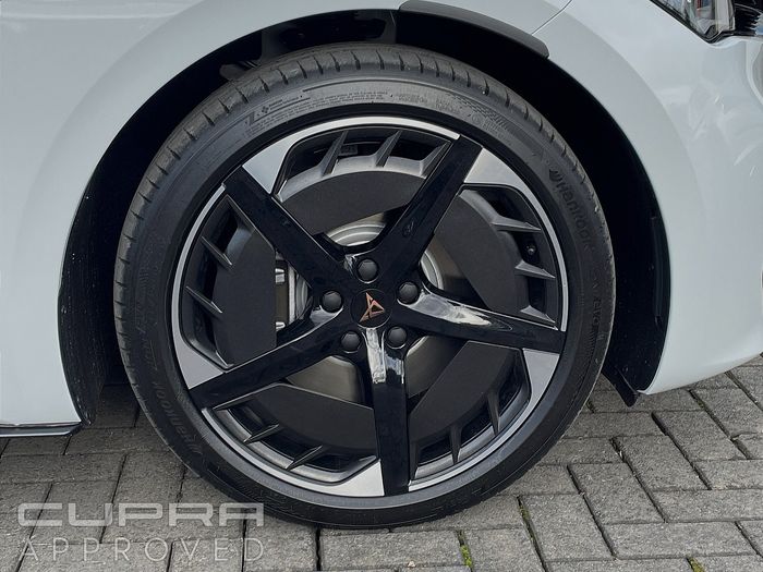 Cupra Born 2025