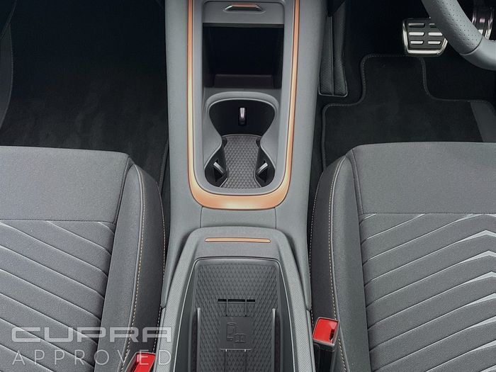 Cupra Born 2025