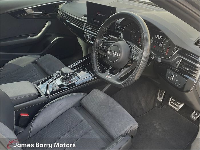 Audi A4 2023