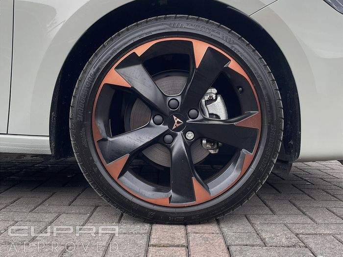 Cupra Leon 2025