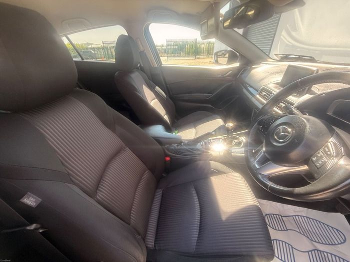 Mazda 3 2016