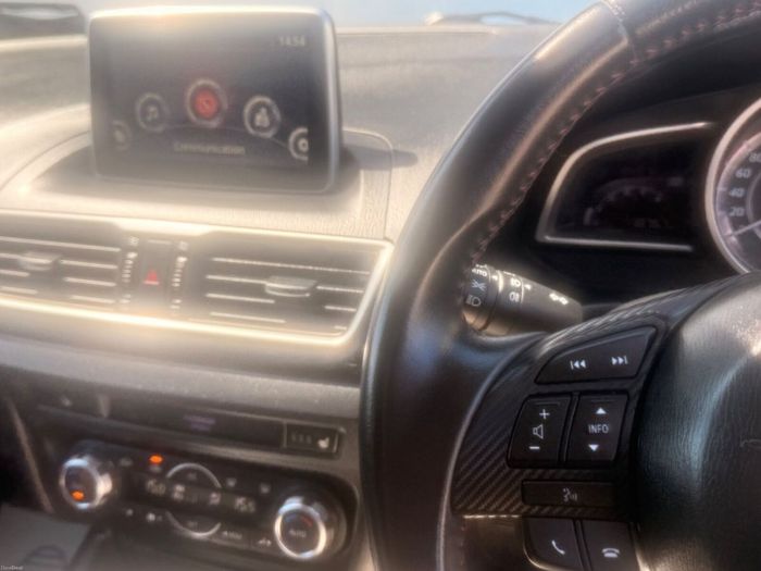 Mazda 3 2016