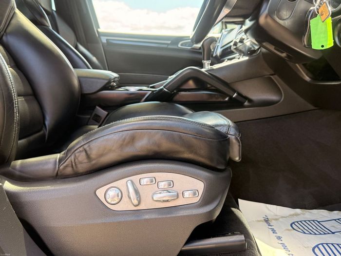 Porsche Cayenne 2016