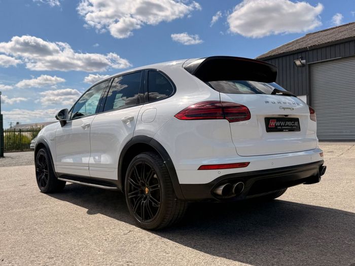 Porsche Cayenne 2016