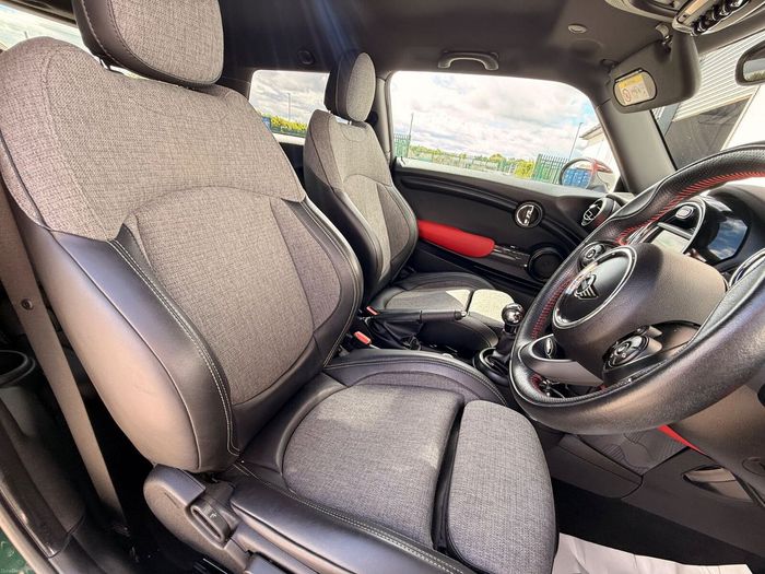 MINI Cooper 2018