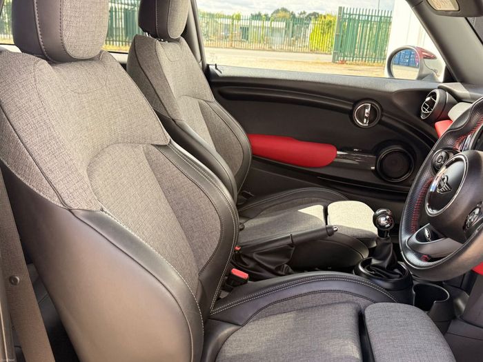 MINI Cooper 2018
