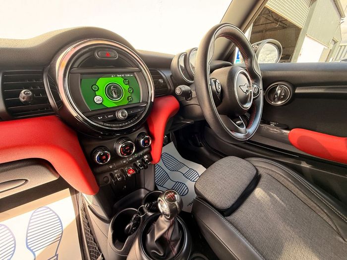 MINI Cooper 2018