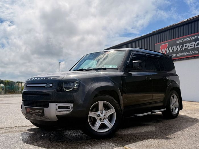 Land Rover Defender 2023