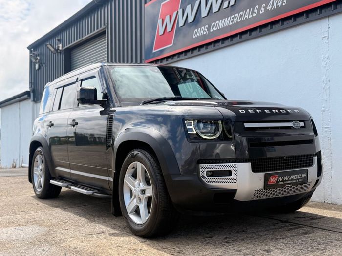 Land Rover Defender 2023