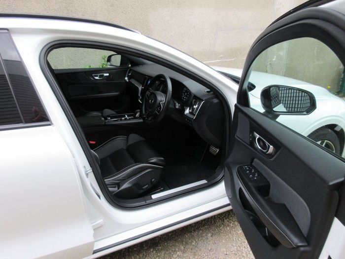 Volvo V60 2022