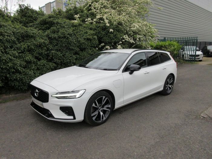 Volvo V60 2022