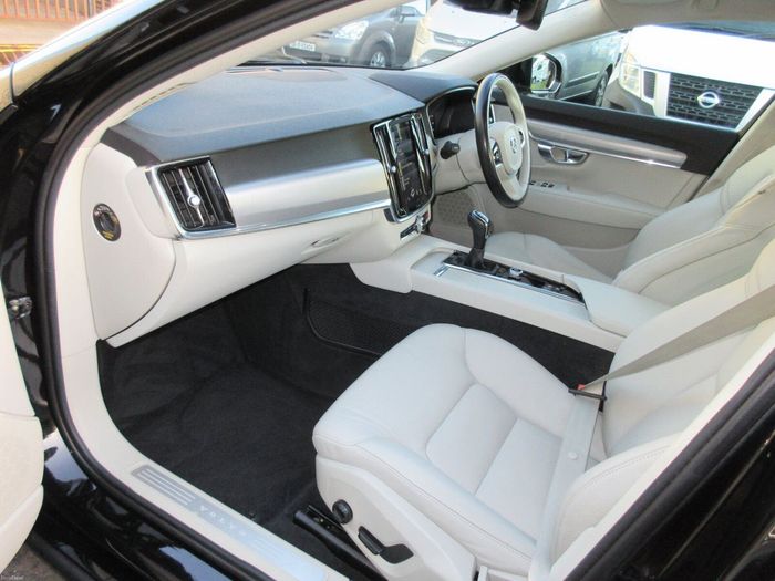 Volvo S90 2019