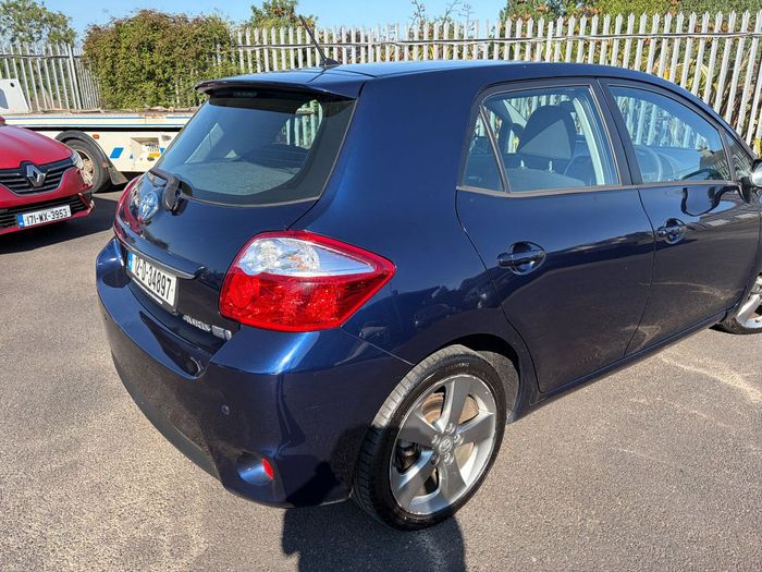 Toyota Auris 2012