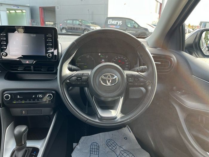 Toyota Yaris 2023