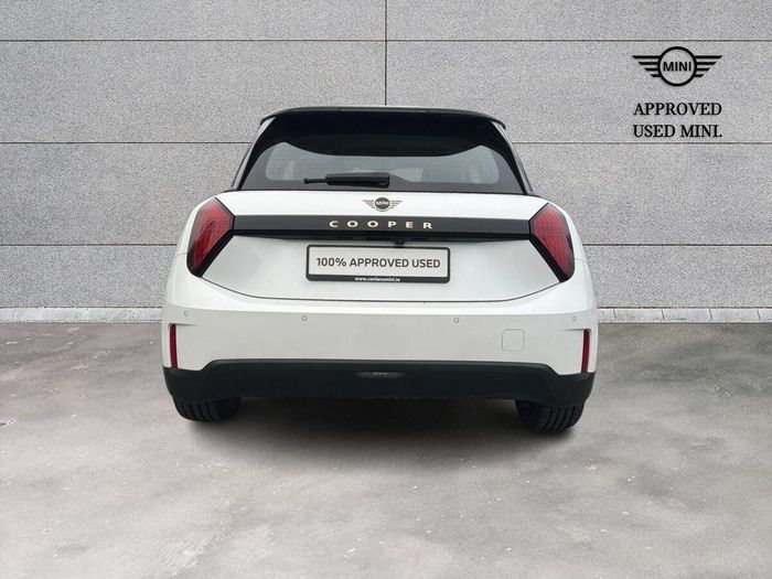 MINI HATCH 2025