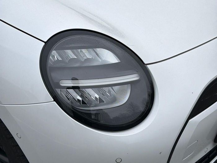 MINI HATCH 2025