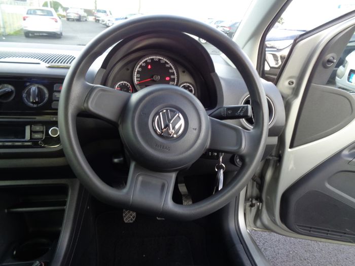Volkswagen Up! 2015