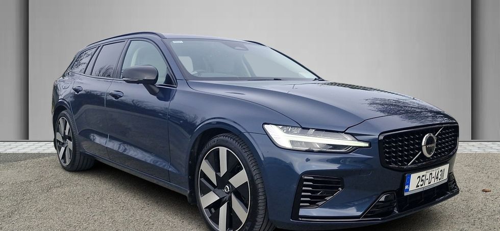 Volvo V60 2025
