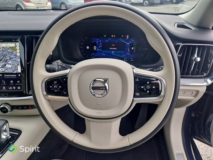 Volvo V60 2025