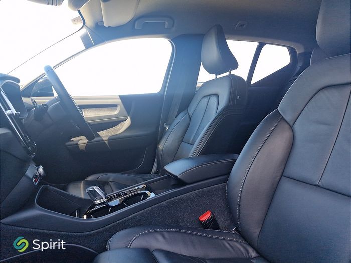 Volvo XC40 2023