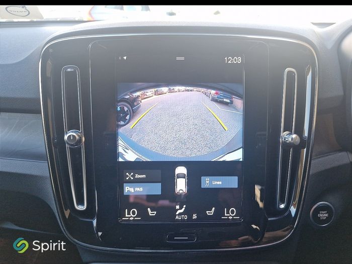 Volvo XC40 2023