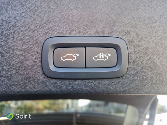 Volvo XC40 2023