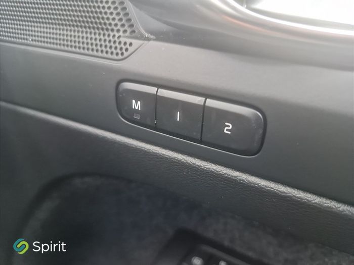 Volvo XC40 2026