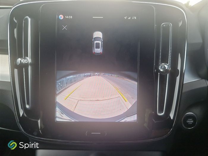 Volvo XC40 2026