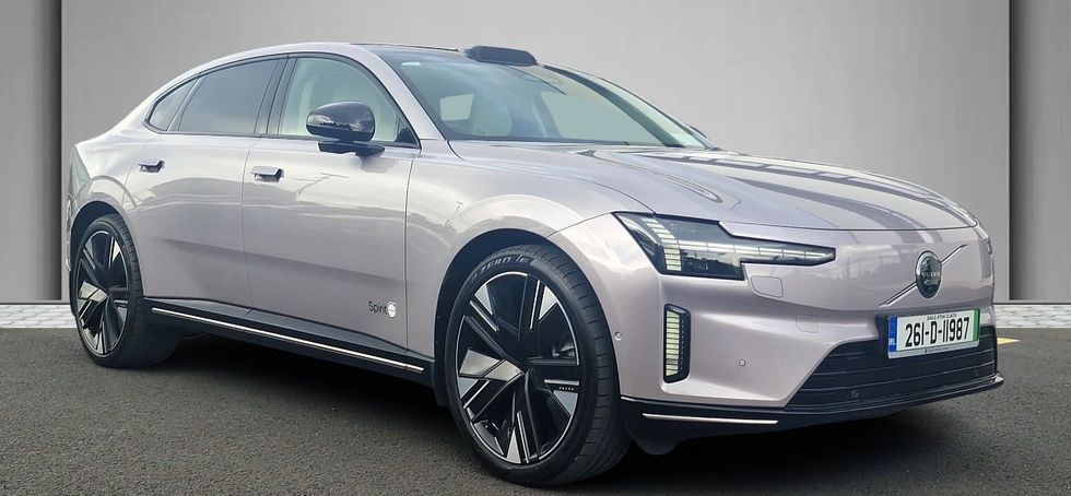 Volvo ES90 2026