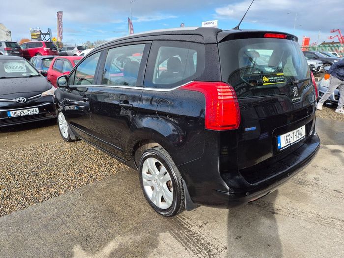Peugeot 5008 2015