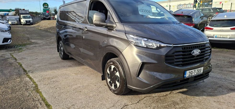 Ford Transit Custom 2025