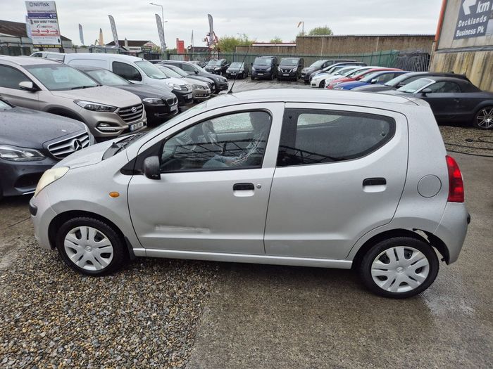 Nissan Pixo 2010