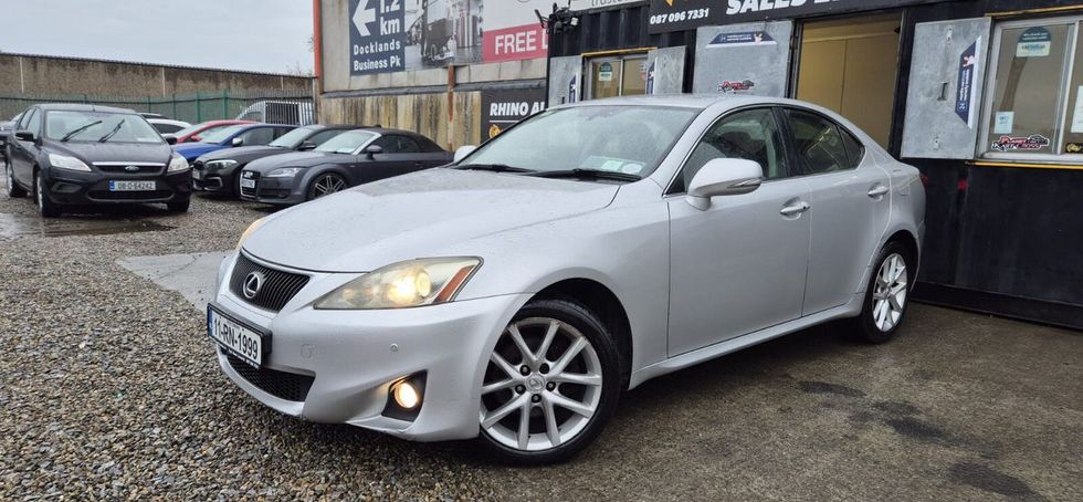Lexus IS 2011