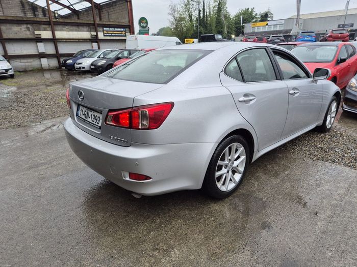 Lexus IS 2011