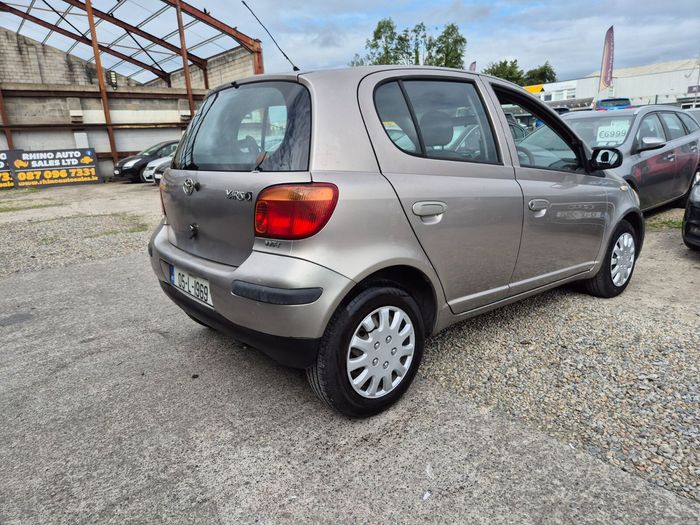 Toyota Yaris 2005