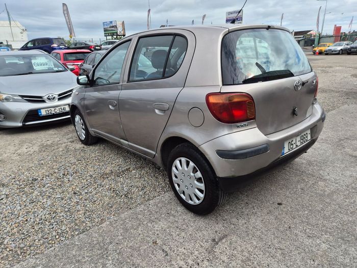 Toyota Yaris 2005