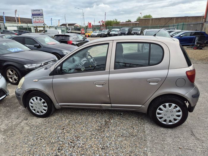 Toyota Yaris 2005