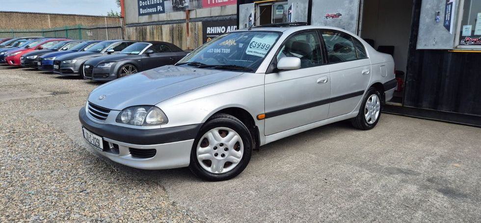 Toyota Avensis 2000