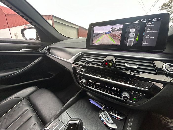 BMW 5 Series 2023