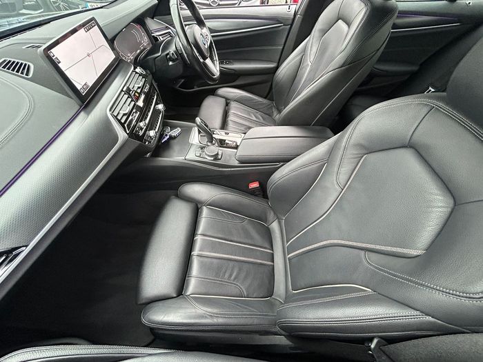 BMW 5 Series 2023