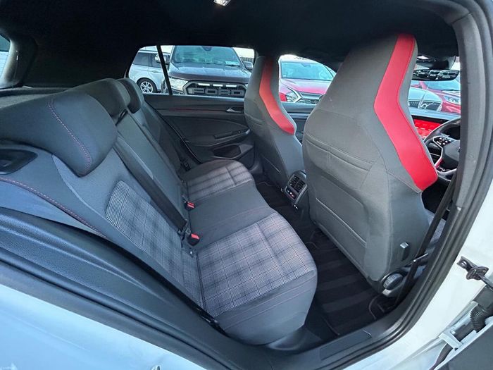 Volkswagen Golf 2021