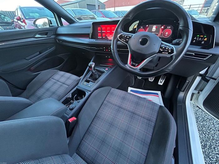 Volkswagen Golf 2021