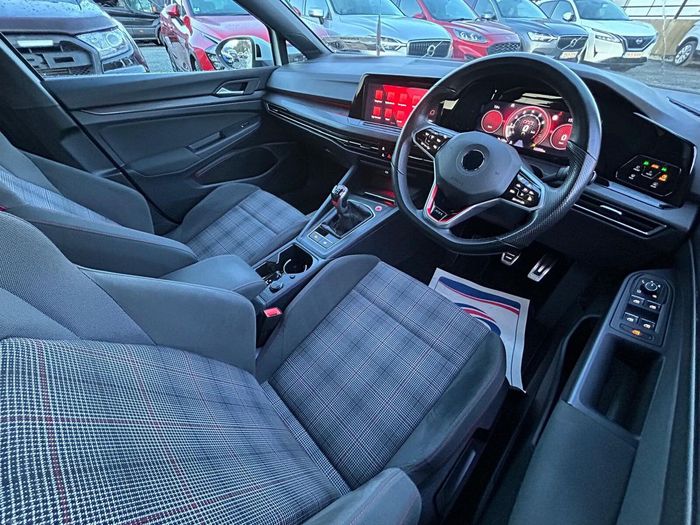 Volkswagen Golf 2021