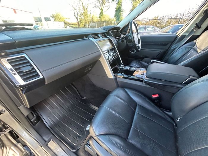 Land Rover Discovery 2018