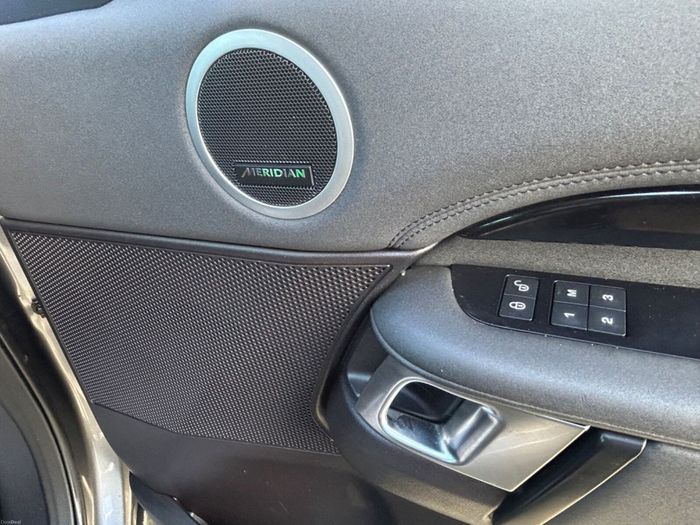 Land Rover Discovery 2018