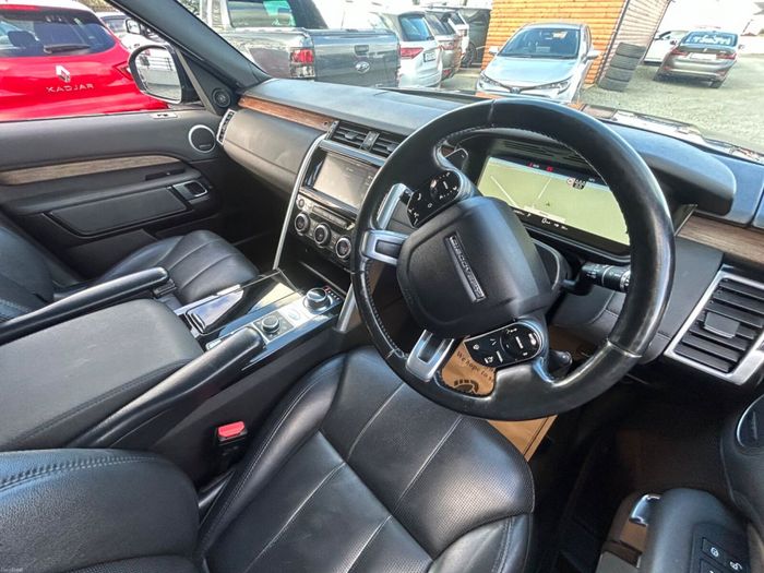 Land Rover Discovery 2019